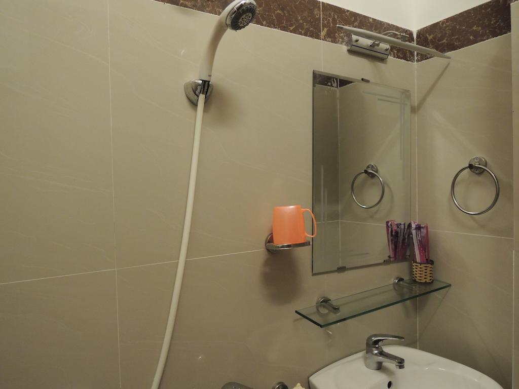 Hong Hoa Hotel Da Lat Room photo